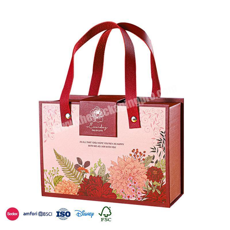 New Hot Selling Products Romantic festive color handbag style hand strap design wedding favor candy box