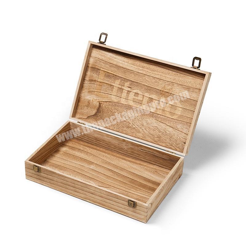 Platane wood gift box with metal hinge