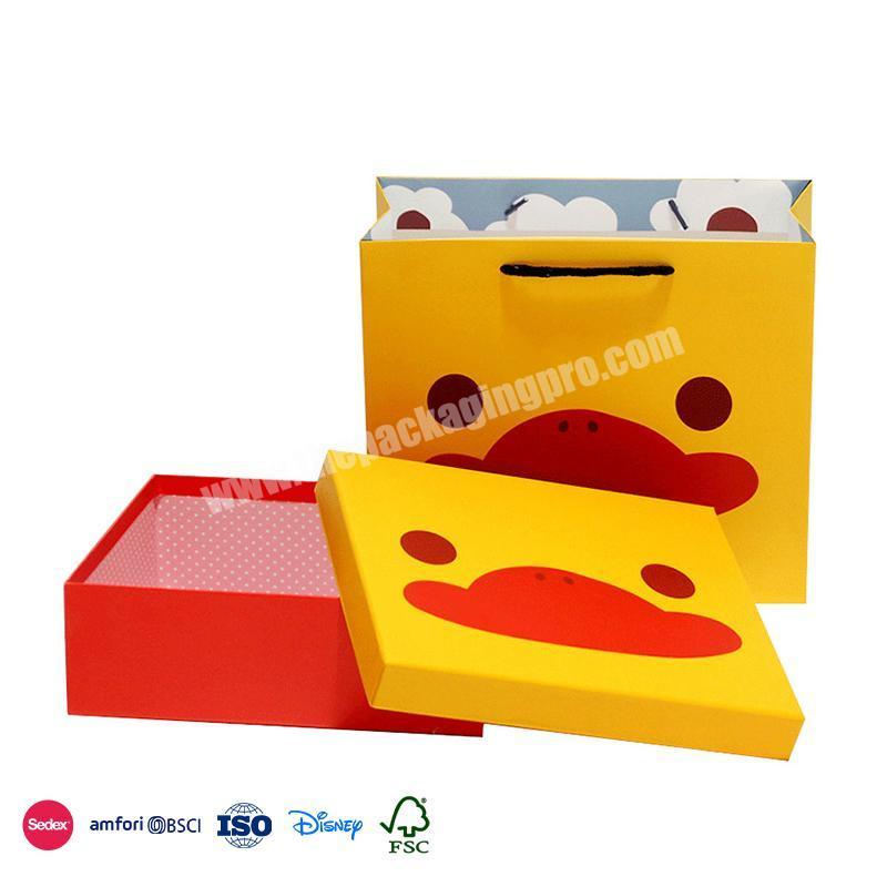 Reliable And Cheap Red base and yellow box cover with duck pattern as cover baby clothes gift box set