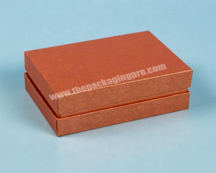 Textured paper design lid off gift boxes with wall
