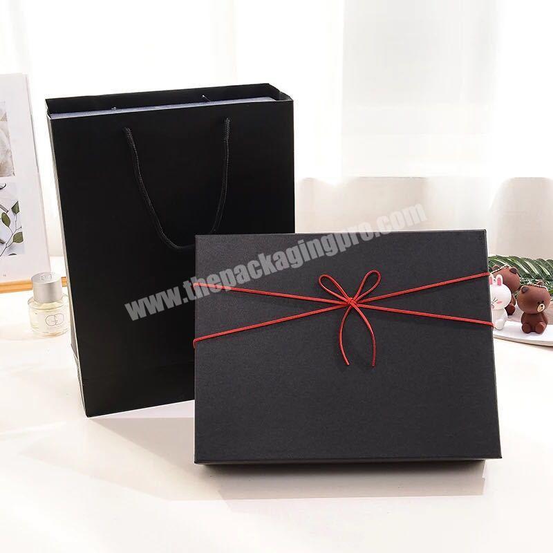 Wholesale custom logo cardboard paper shoeclothesT-shirt packaging gift boxes with ribbon closure