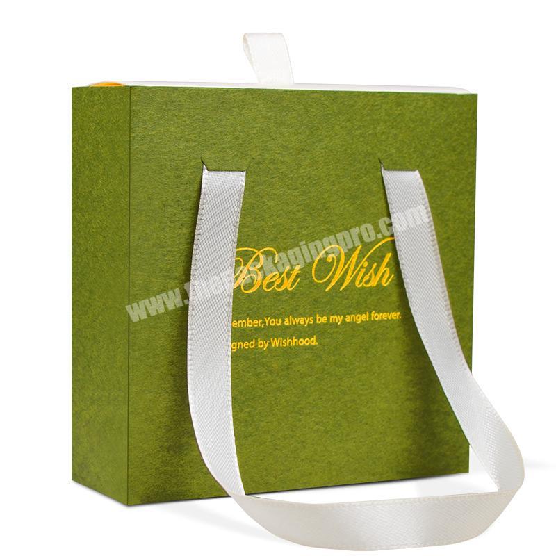 Wholesale luxury high quality customized green gift drawer art paper packaging box with handel