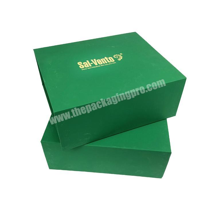 customized design luxury magnetic gift box with gold foil logo