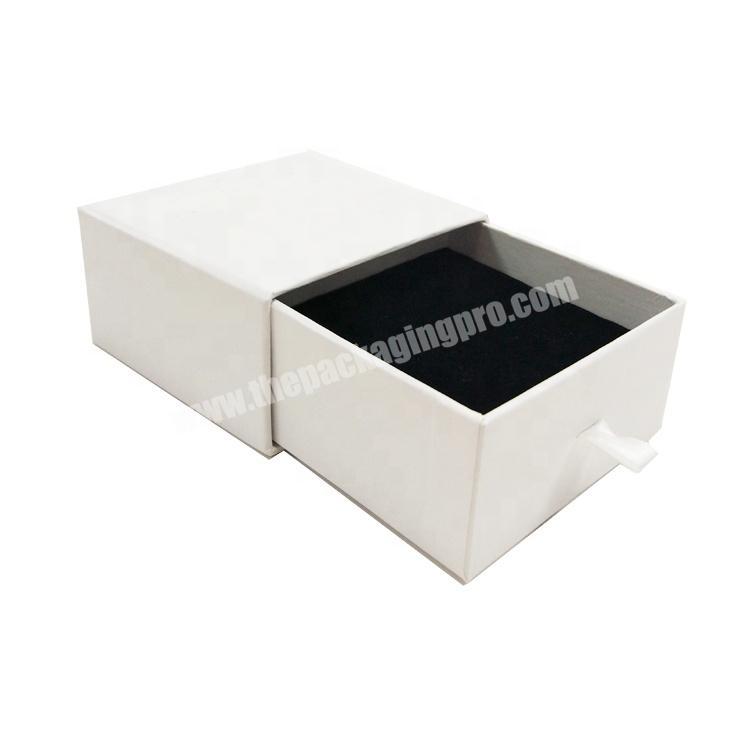 Custom Made High End Cardboard Pull Out White Gift Box