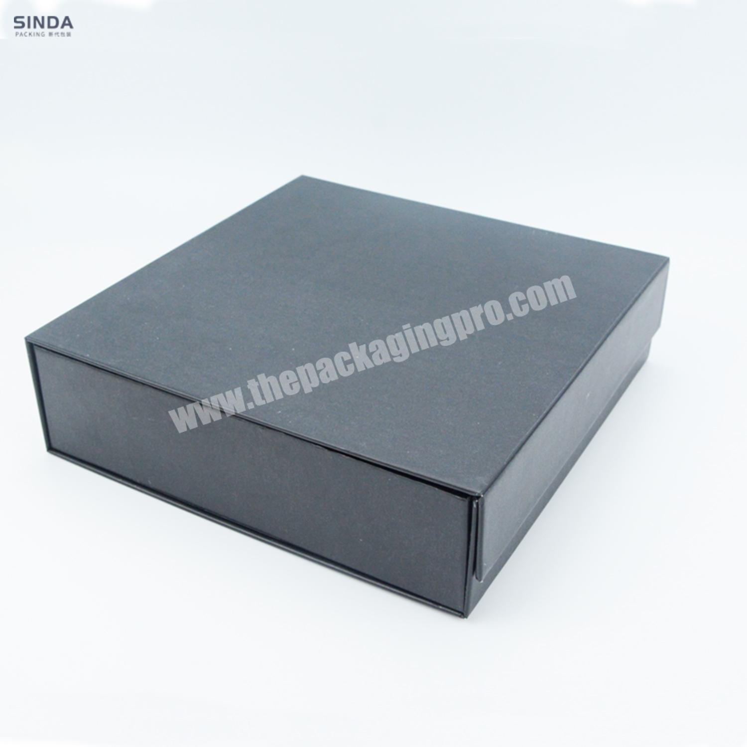 Customize Large  Foldable Magnetic Closure Luxury Gift magnetic gift boxes For Clothes Clothing T-shirt Packaging