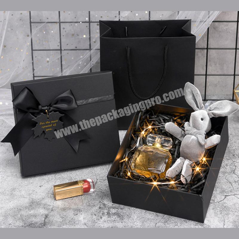Custom Logo Premium Cosmetics Gift Packaging Ribbon Seal Bag Lipstick Cardboard Box with Lid