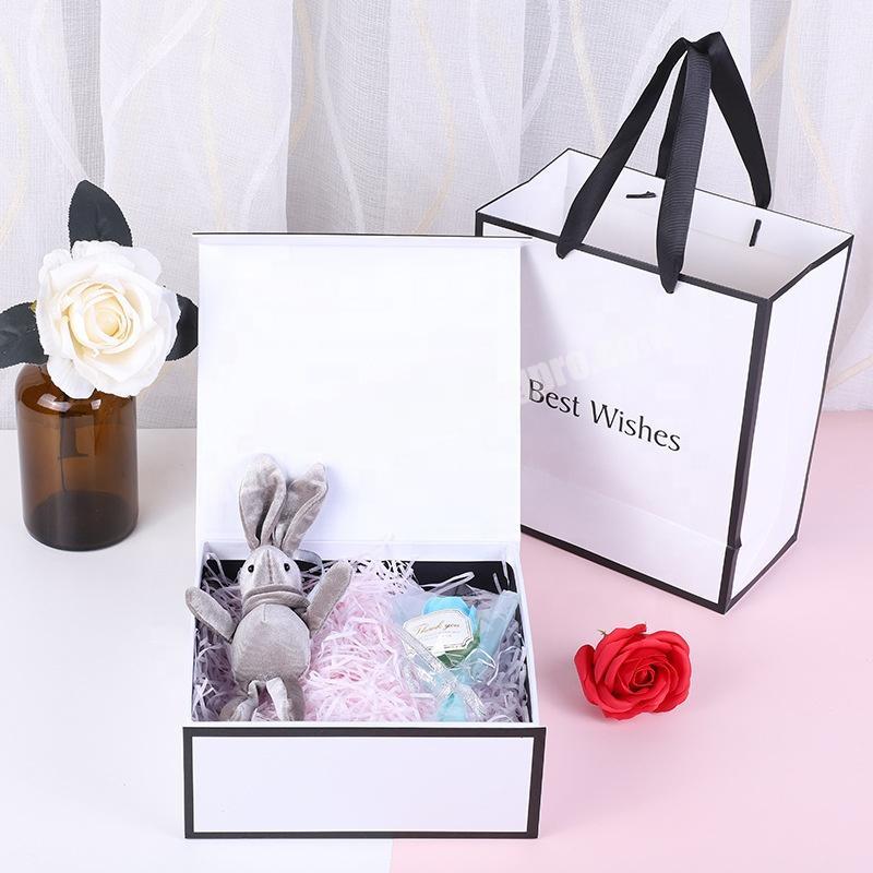 Wholesale Large White Gift Boxes And Paper Bags Custom Cardboard Magnetic Box Packaging With Lid