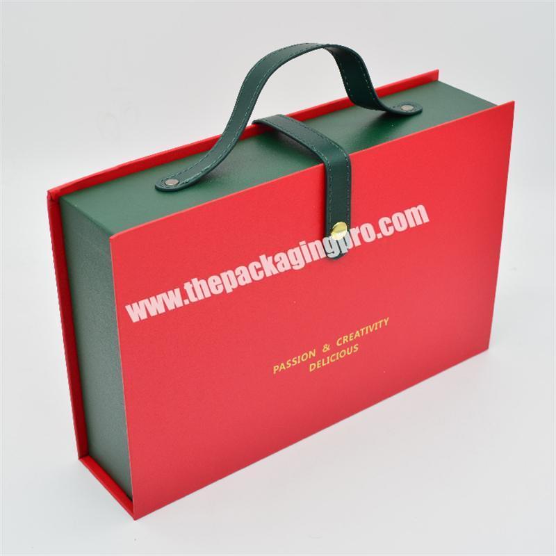 Printed Custom luxury Gift Paper Box Packaging Personalized Boxes for Clothes Big