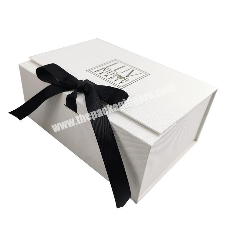 Custom luxury large white magnetic box cardboard paper garment clothing gift packaging box