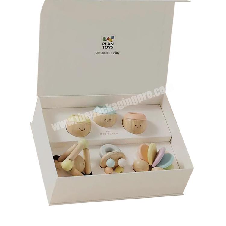 Top Class Quality White Rectangle Gift Box With Foam Insert Book Shaped Rigid Paper Box Magnetic Cardboard Packaging