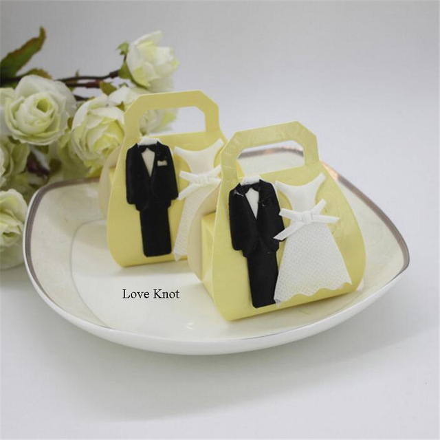 24Pcs Wedding Decoration Candy Box Bride And Groom Candy Bag Wedding Favor Box Gift Boxes Craft Paper Chocolate Box