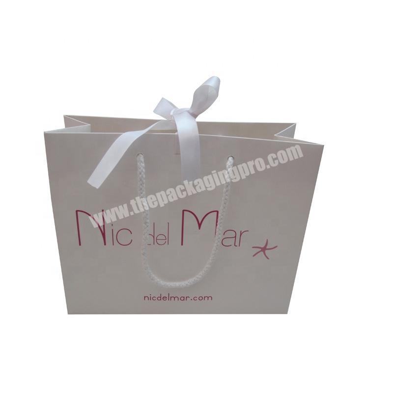 250 gsm gift paper  bag christmas for clothes packing