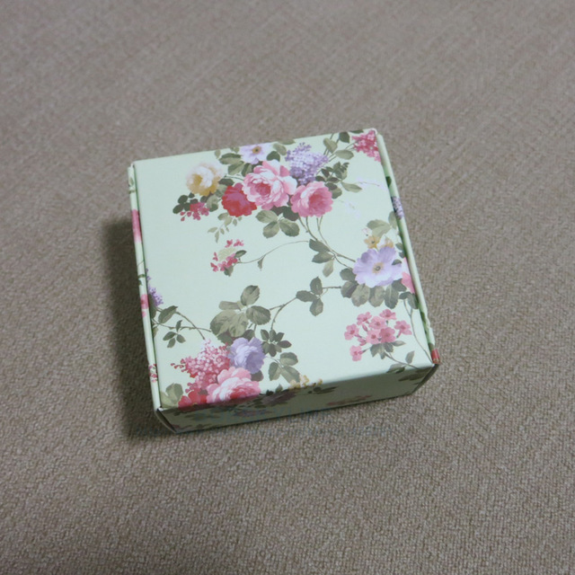 50pcs Green Floral Paper Box Crafts Jewelry Pendants Chocalate DIY Gift Packaging Box
