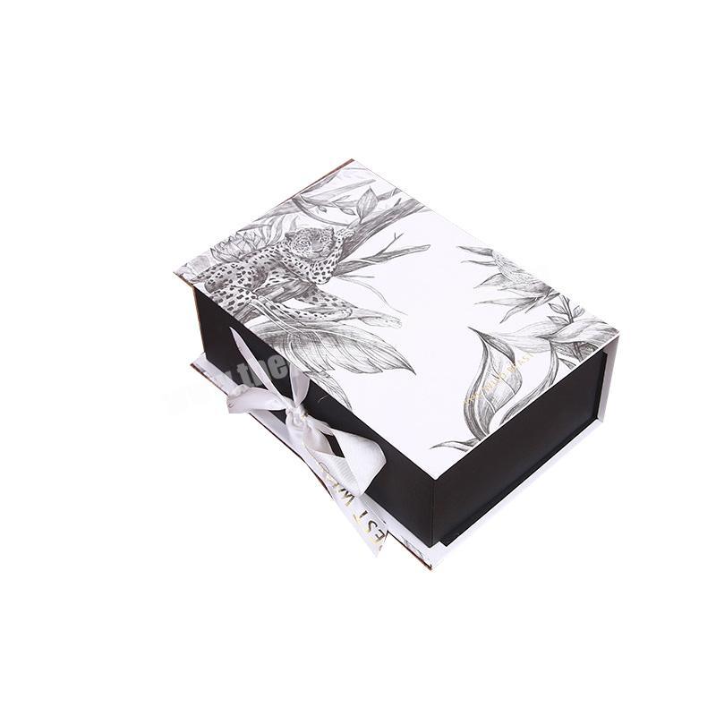 Beautiful art customization wholesale rigid apparel gift boxes with magnetic lid