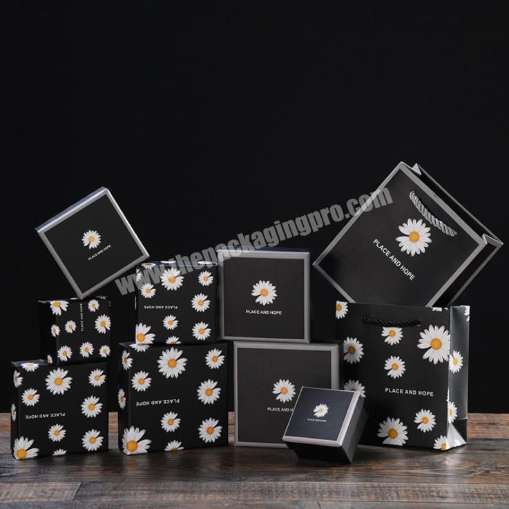 Black Daisy Flower Paper Jewelry Packaging Box RingNecklaceEarring Gift Box With Foam Insert