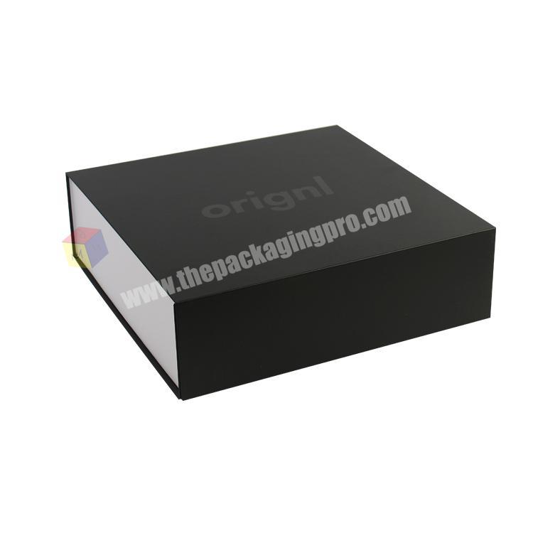 black glossy logo magnetic folding packaging for clothes with logo