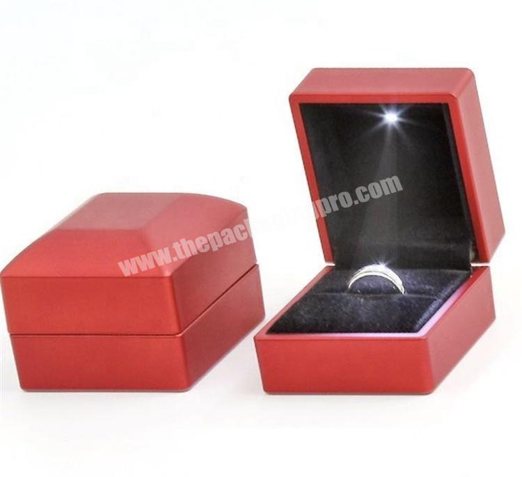 Cheap Photo Led Light Red Rectangular Packaging Paint Wedding Women Jewelry Set Velvet Inside Ring Lighting Boxes