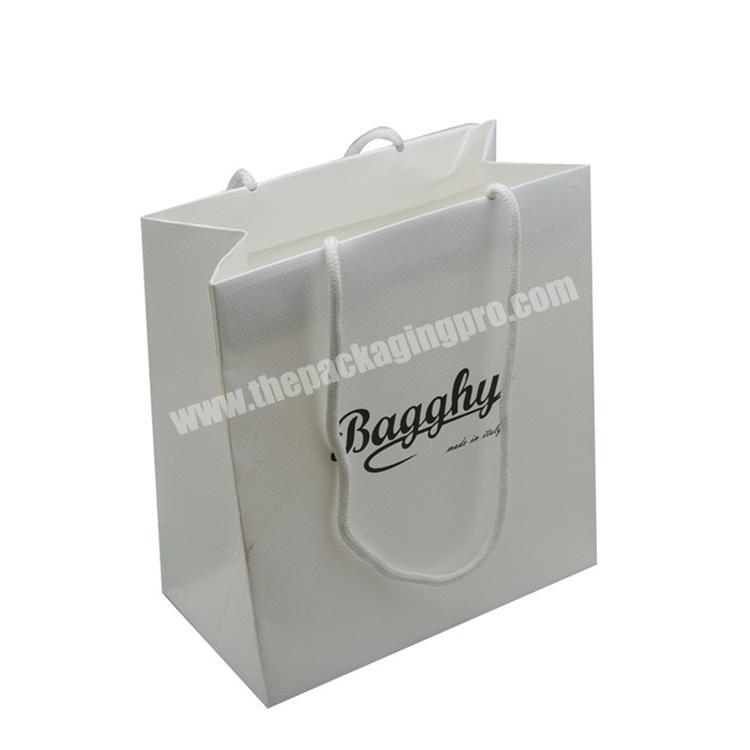 China customized creative disposable paper bag