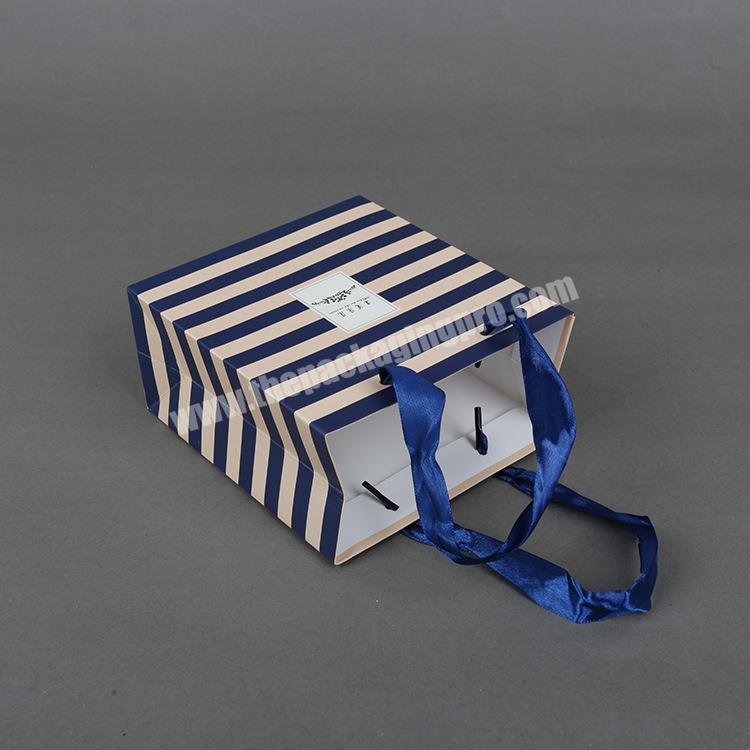 China Factory Cute Luxury Paper Shopping Bag on Alibaba
