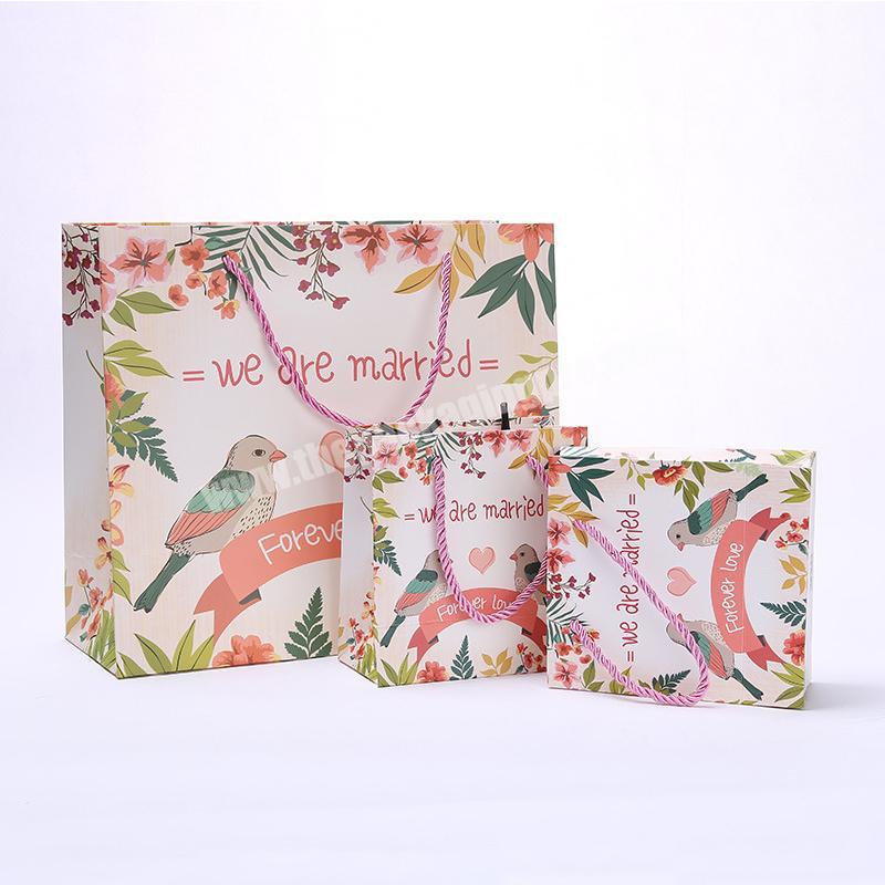 China Factory recyclable paper bags wedding gift paper bags custom printed on glossy paper