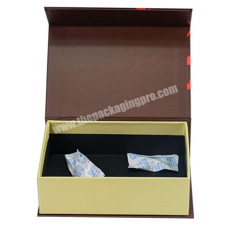 China FREE SAMPLE cosmetic packaging magnet box lipstick