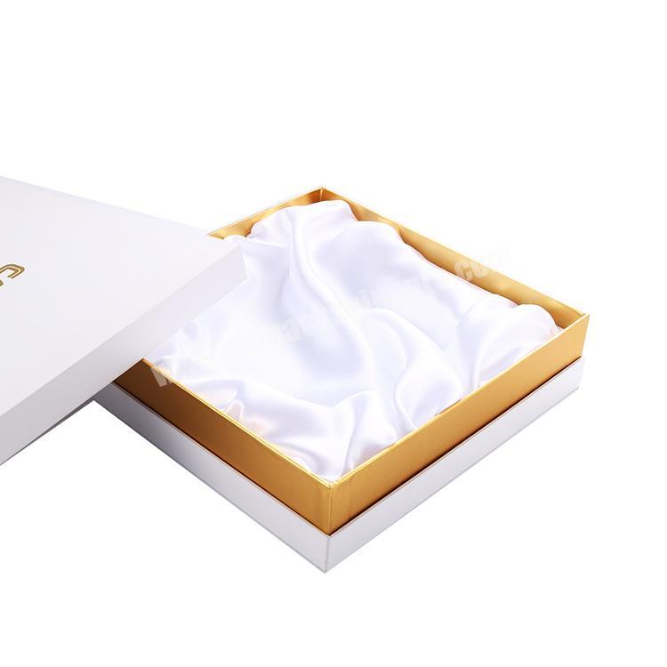 China manufacturer customized white cosmetic packaging lid and base boxes with Silk inlay