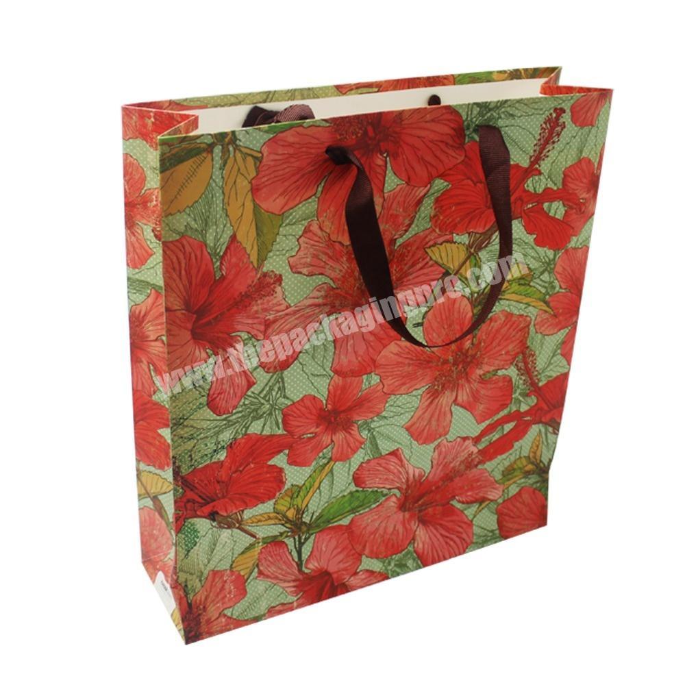 China Wholesale Gloss Color Beauty Fashion Paper Cosmetic Bag Custom Shopping Bags