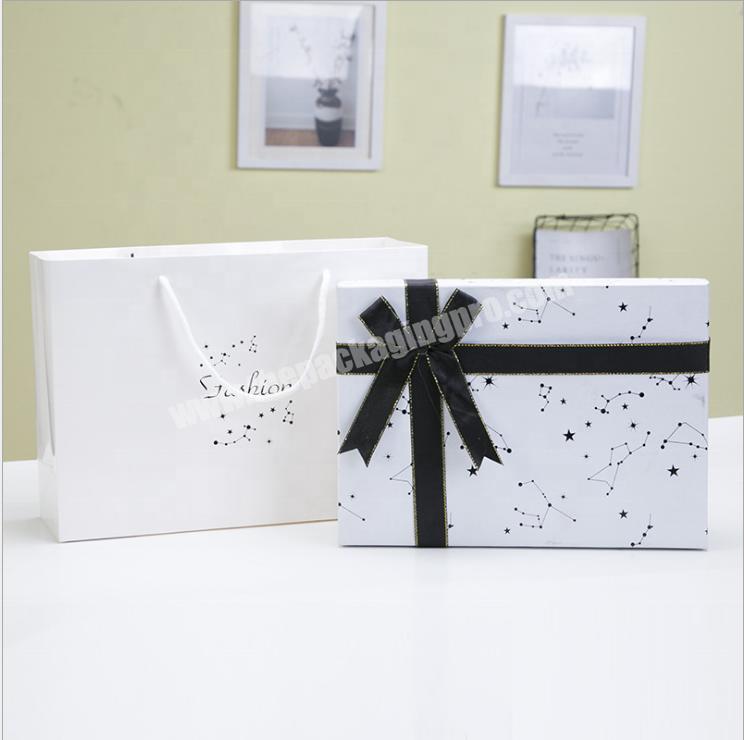 Chinese factory Customized paper Packaging  Gift Box with paper bag for wholesale retail
