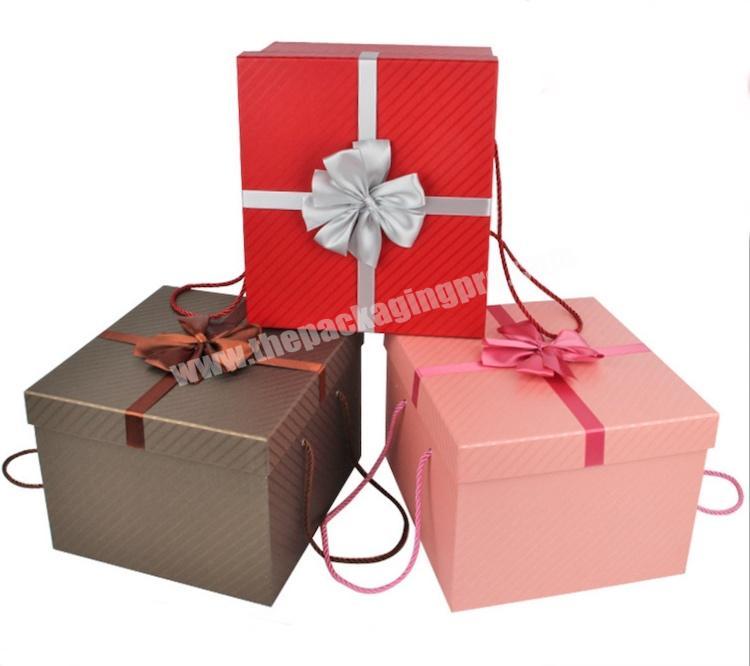 Classic Gift Box With Handle Luxury Empty Gift Boxes Packaging High Quality Recycled Gift Box With Ribbon