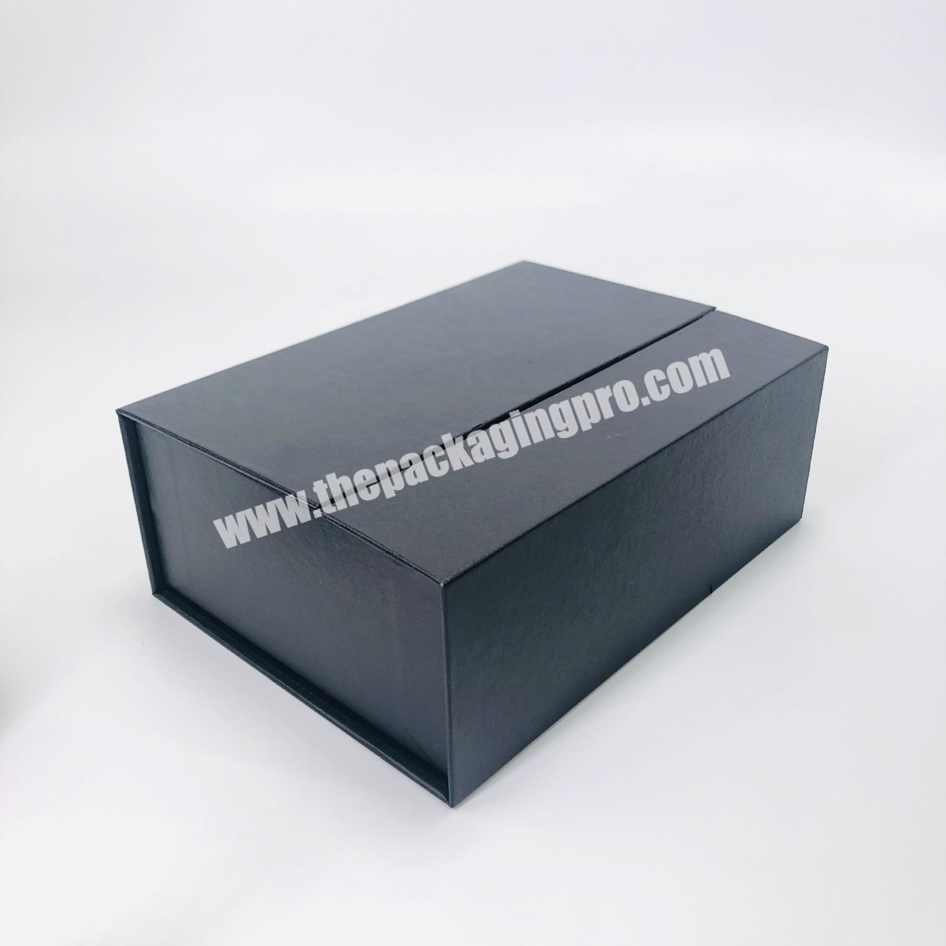 custom boxes packaging with logo foil design