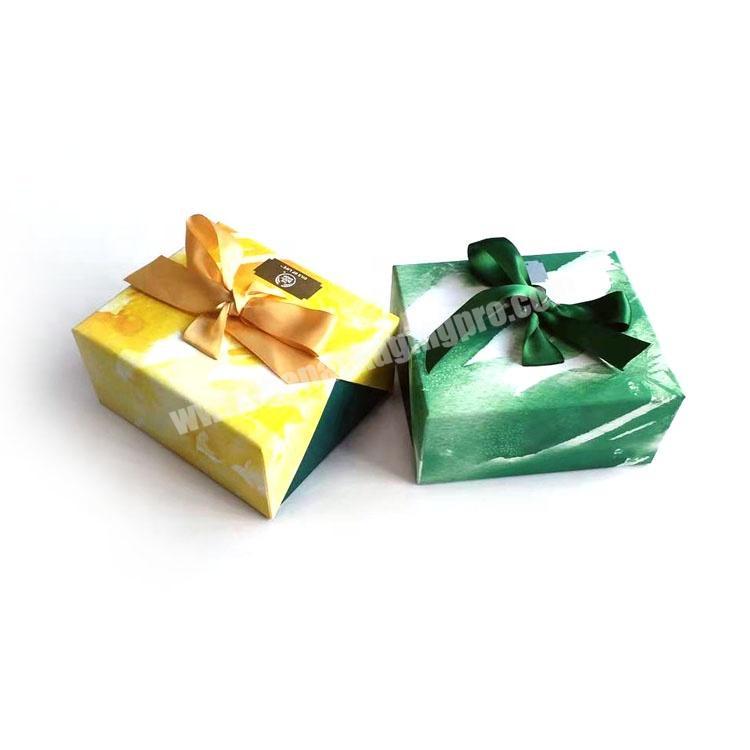 Custom Cardboard Paper Packaging Wedding Dress Gift Box With Ribbon