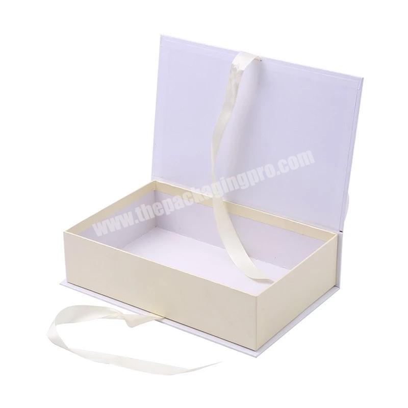 Custom Change Cover design packaging paper flip top gift boxes with ribbon closure