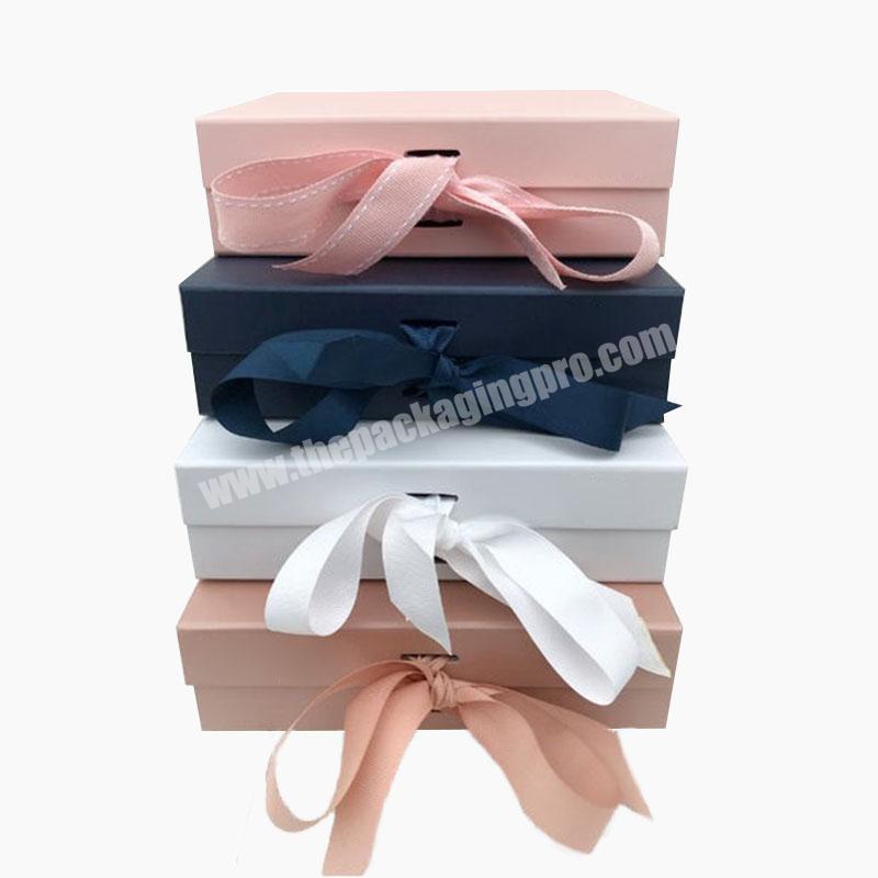 Custom color and printing magnetic collapsible paper gift box