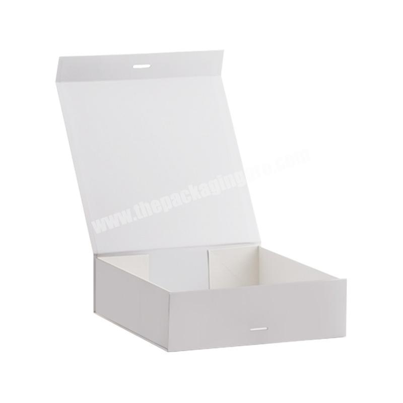 Custom design plain white foldable magnetic gift box packaging with ribbon