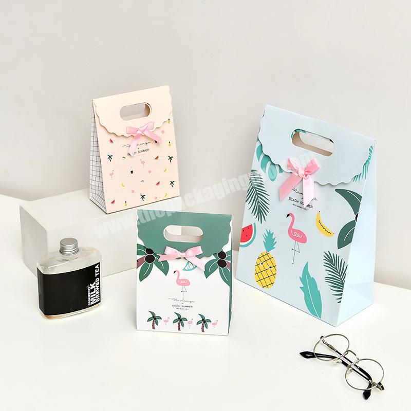 Custom  eco-friendly  gift paper packaging bags luxury