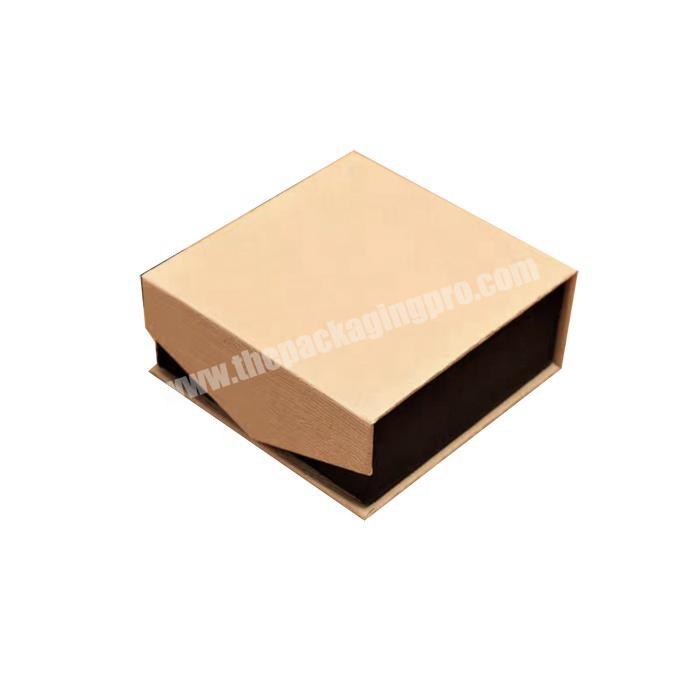 Custom embossed top logo paper packaging box with magnetic lid