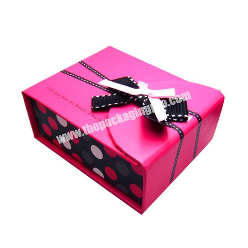 Custom fashion clamshell essential oil packaging gift box with ribbon closure