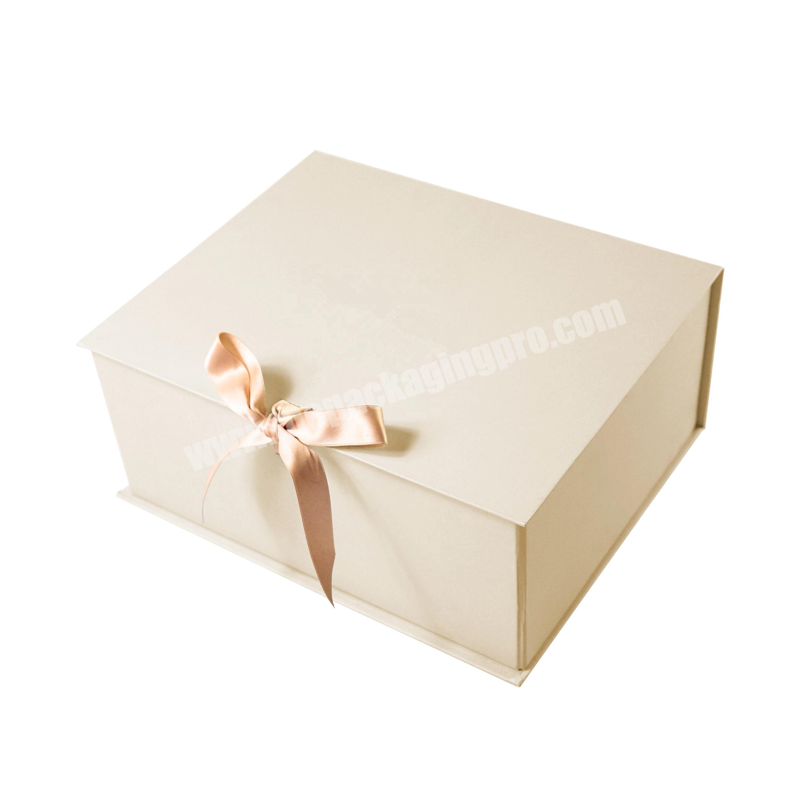 custom foldable gift box packsging with ribbon