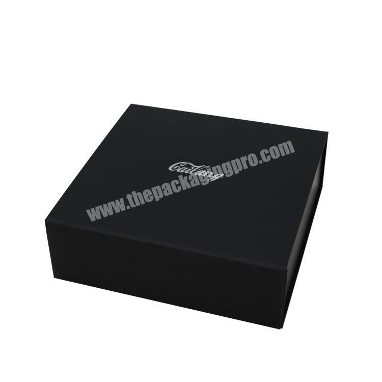 Custom gold hot stamping logo paper folding cosmetic packaging box wholesale