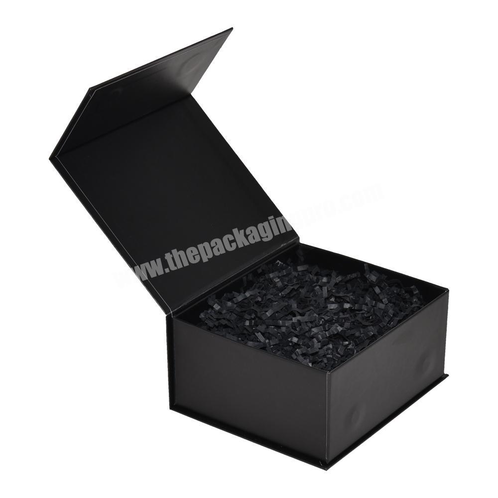 Custom Hardcover Valentine's Day Gifts Magnetic Box With Scrap Paper Tray For Men Delay Spray Packaging