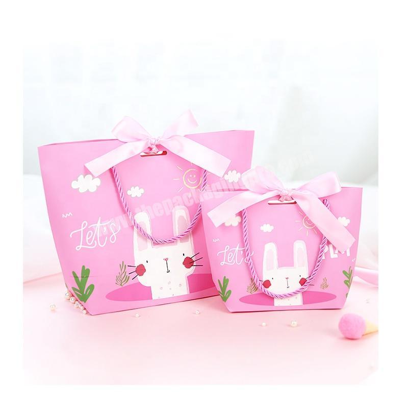 Custom High Quality 250 Gram C1S Light Pink Paper Shopping Bags Jewelry Gift Packaging With Handles