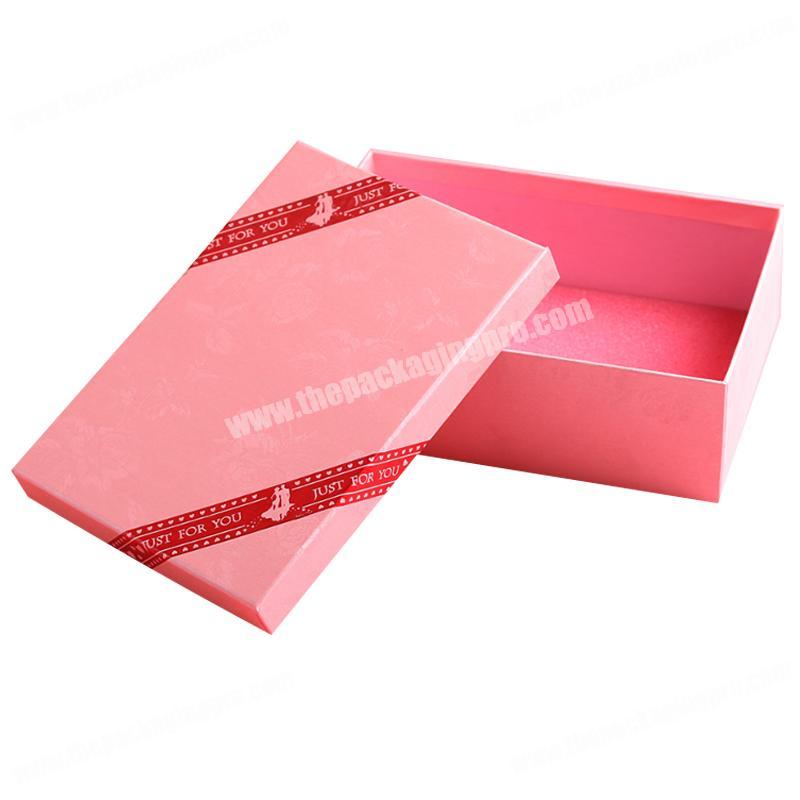 Custom logo bright cardboard gift box gold stamping LOGO wedding birthday gift box with silk ribbon decoration