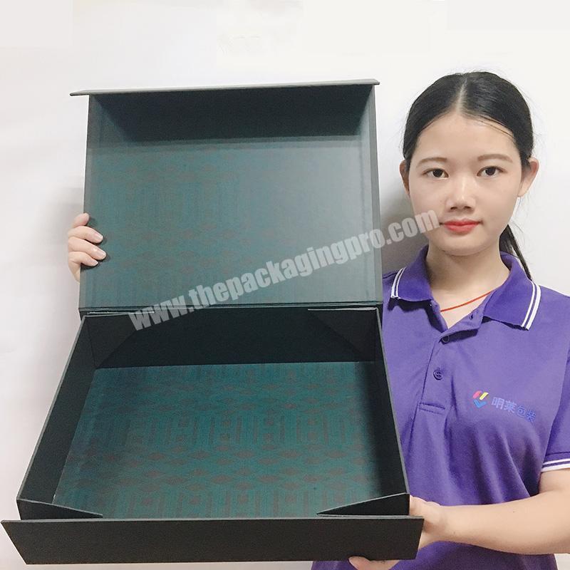 Custom Logo Luxury Cardboard Premium Black Cardboard Magnetic Folding Packaging Gift Box Magnet Closure