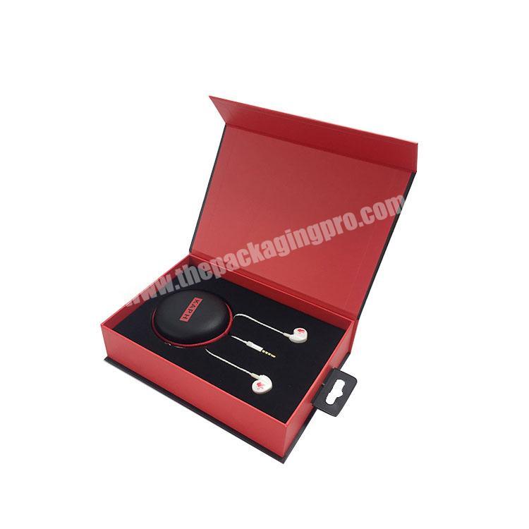 Custom logo luxury paper cardboard magnetic closure gift box for earphone