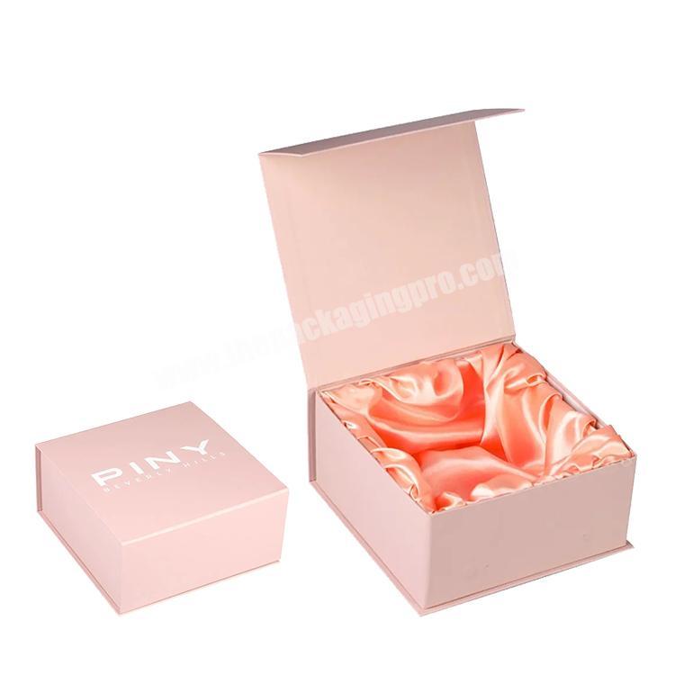 Custom LOGO Pink Magnetic Packaging Gift Box For Packing