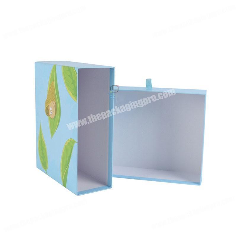 Custom Logo Printed Cardboard Paper Clothing Packaging Boxes for Present