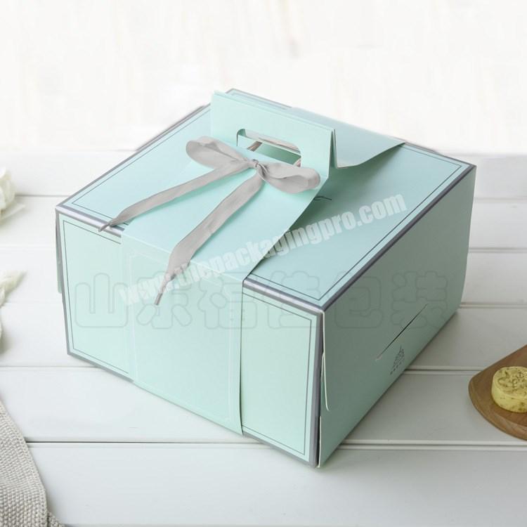 Custom logo wholesale factory price base elegant gift box with handle