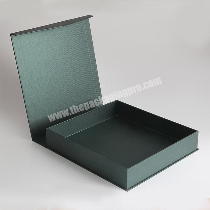 custom luxury green paper packaging cardboard box for clothes