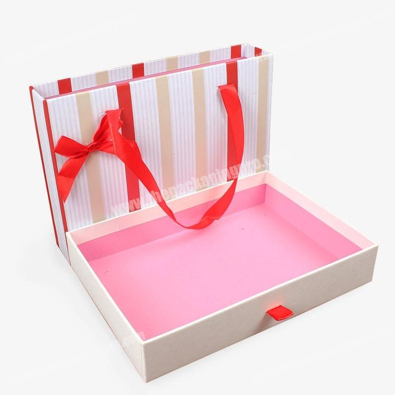 Custom luxury makeup suitcase gift box with handle