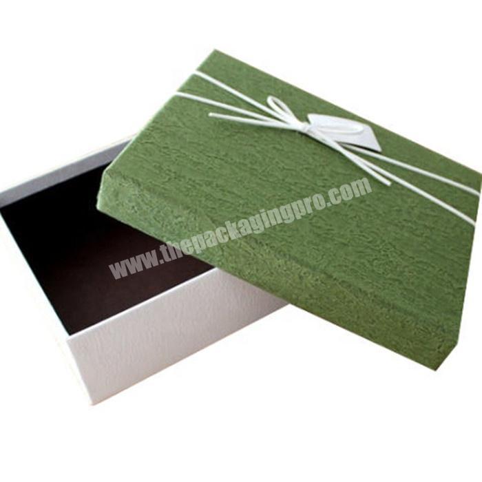 Custom luxury  printed rigid gift paper packaging box for clothes